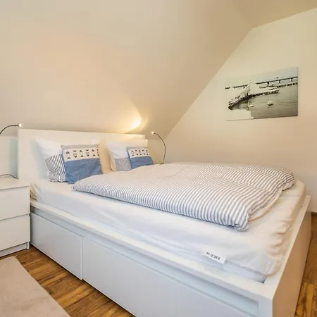 Holiday home Rosenberg Haus 16a Zingst