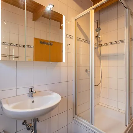 Rosenberg Haus 16a * Zingst