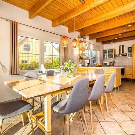 Rosenberg Haus 16a *